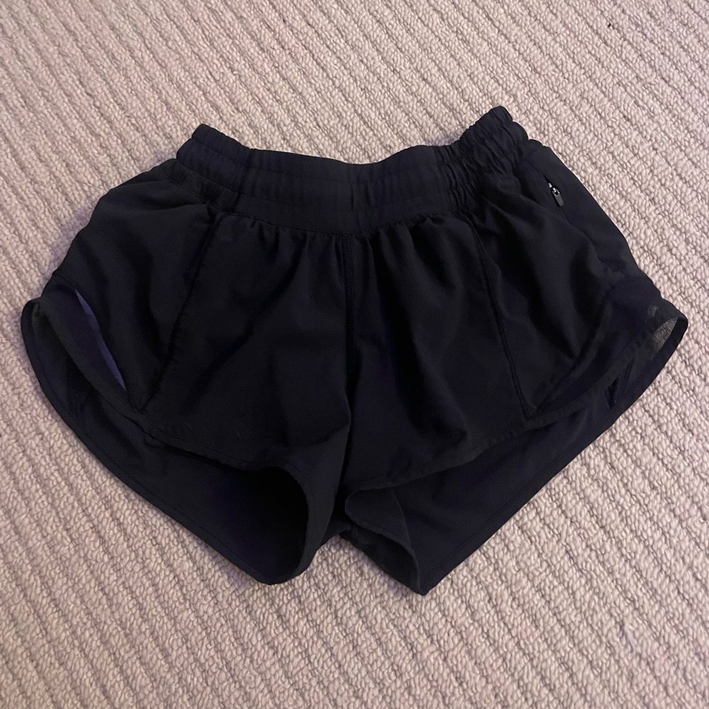 Black Lululemon Low Rise Hotty Hot Shorts 2.5 Inch